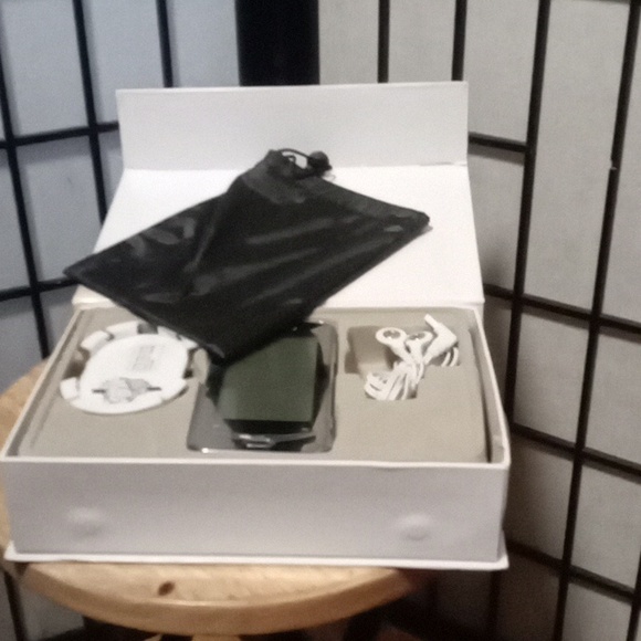 Hi touchscreen tens unit muscle stimulator - Picture 2 of 2